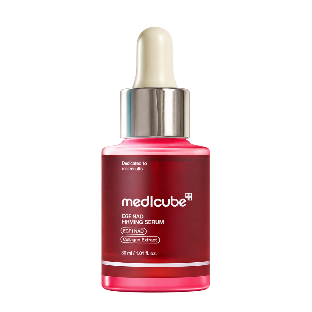 Medicube EGF NAD Firming Serum 30 ml, producto aislado sobre fondo transparente